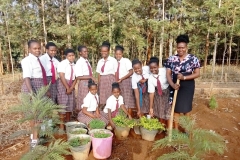 kiine-girls-environmental-club-led-by-the-deputy-mrs-naomi-chania-2