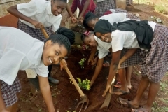 kiine-girls-environmental-club-led-by-the-deputy-mrs-naomi-chania-7